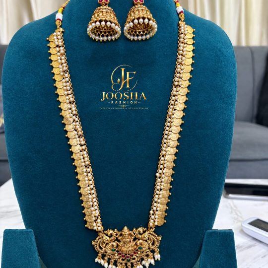 👑 "A Royal Touch of Tradition – Embrace the Divine Beauty of Our Temple Coin Lakshmi Haram!" ✨