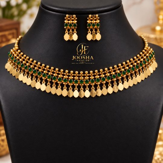 💚 Antique Gold-Finish Green Beaded Necklace Set Elaka Thali design