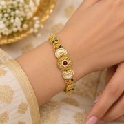 Pearl Statement Hand Bracelet